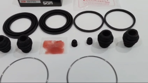 CALIPER KIT SAM KARET SEAL KIT REM CAKRAM DEPAN RUSH TERIOS LAMA 04479-BZ050