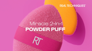 Real Techniques Miracle 2-In-1 Powder Puff + Travel Case