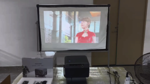 LONAISCI N1 Pro 4K UHD Smart Projector Auto Focus Keystone Correction Full HD 1080P Portable Projector Android System Wireless Connectivity Home Theater Gaming Streaming