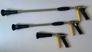 HANA Highpressure Sprayer for Heavyduty Farm Cleaning