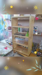 ชั้นไม้วางของ ขนาด 70x39 ซม. ลึก 20 ซม. ไม้สนแท้ แข็งแรงไม้หนา 20 มิล พร้อมทำสี ส่งแบบประกอบแล้ว แบบแขวนและตั้ง