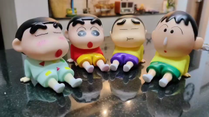 (1 อัน) ชินจัง ที่วางโทรศัพท์มือถือ ที่วางมือถือ ที่วางโทรศัพท์ ที่วางมือถือตั้งโต๊ะ แท่นวางมือถือ พลาสติก การ์ตูน mobile phone stand m24 shop