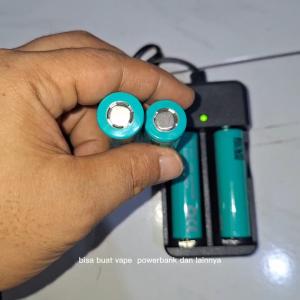 BATERAI LiITHIUM & CHARGER Bisa Di CAS ULANG VAPE POWERBANK MAINAN 18650 3.7V 3000mAh Harga 4 pcs