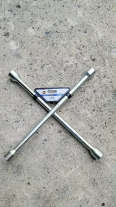 Cần Típ 4 Đầu Chữ Thập 17x19x21x23mm Dài 400mm Cao Cấp F0010A CMART