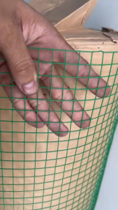 Lưới Sắt Bọc Nhựa Màu Xanh Vây Gắn Vành 1m x 1m - Dùng Cho Thú Nuôi