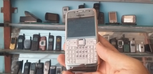 Nokia E71
