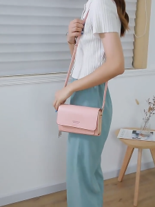 Tas Selempang Wanita Starla Dompet Multifungsi Masuk HP Tuchscreen Layar Sentuh