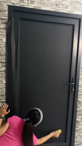 ฟิล์มติดกระจกบ้าน สุญญากาศ ลายดำทึบแสง100% ขนาด90x200เซน กันคนมอง100% กันแสงแดด100% ลอกออกไม่ทิ้งคราบ ติดง่าย ราคาประหยัด สติ๊กเกอร์ติดกระจก Window film PVC ฟิล์มติดกระจก PVC สติกเกอร์ติดกระจกบ้าน PVC