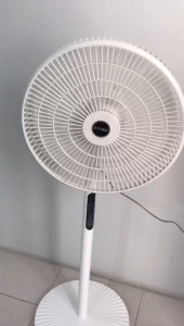 Kipas Angin Berdiri Stand Fan Kipas Angin 16 Inch Tombol Remote Putih Terbaru
