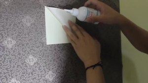 Lem Wallpaper Perekat Serbaguna Memperbaiki Wallpaper Yang Lepas