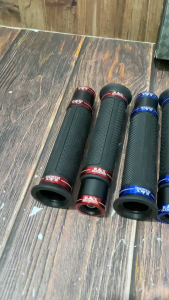 HANDGRIP + JALU STANG CNC BLACK DIAMOND UNIVERSAL MOTOR HANDFAT AEROX 155 VARIO 125 150 BEAT SCOOPY MIO MX RX KING CBR 150R 250 PCX ADV