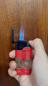 HCM Bật Lửa Khè 3 Tia Xài Gas Lộ Thiện Có Khoen Đục Cigar