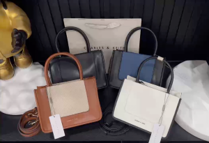 Túi C N K Tote Dáng Vuông Quai Cầm Tay Size 22cm (Auth Tuồn)