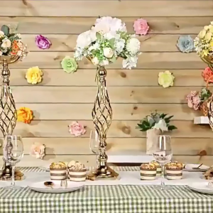 Eyre twist candle holder ornamen alat peraga pernikahan wayfarer vas logam besi akrilik rumbai pernikahan wayfarer besi Twist candlestick ornament wedding props road guide vase metal iron acrylic tassel wedding road guide iron