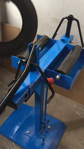 Manual vertical tire expander with light tire repair tire repair tool tire expander with lamp