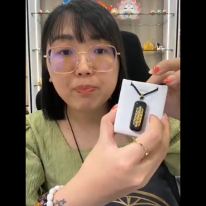 玄数女王 【舒俱来吊坠】 Sugilite Pendant 抗癌宝石 南非国宝 助于排毒 加强身体免疫力 去除体内自由基 a South African treasure , boosts immunity and removes free radicals.