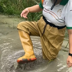 กางเกงบูทกันน้ำ ยางสังเคราะห์ / PVC อย่างดี ไซส์ 38-45 กางเกงทำสวน รองเท้าฝนกันน้ำ กางเกงตกปลา