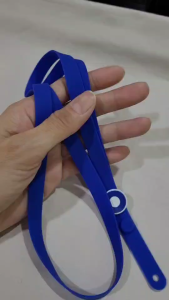 PH01 สายซิลิโคนคล้องบัตรนักเรียน บัตรพนักงาน ปุ่มล็อคซิลิโคนใช้ได้กับกรอบทุกชนิด