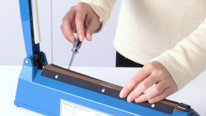 Sealer Press Plastik Listrik 20 CM Vipoo V-200 Impulse Sealer / Alat Press Perekat Plastik 30CM (LAS PLASTIK) / Sealer plastik