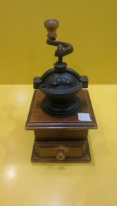 Máy xay cafe xay tiêu bằng Gang nội địa Nhật (mã 3)