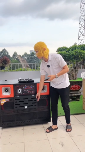 Loa Karaoke BK47 - Công Suất 500W Tặng Kèm 2 Micro Không Dây Bằng Kim Loại UHF Chóng Hú Cực Tốt Hỗ Trợ Kết Nối Bluetooth USB AUX.