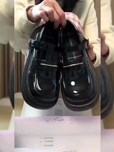 Black Versatile Thick Soled British Style Small Leather Shoes for Women Retro French Mary Jane Shoe