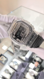 นาฬิกาผู้ชาย Casio G-SHOCK รุ่นสีพิเศษ DW-5600SKC-1 จีช็อค