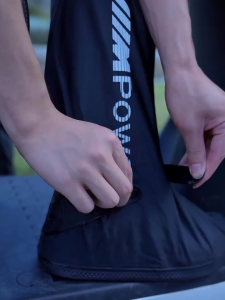 รองเท้ากันน้ำ กันฝน กันน้ำเข้า กันพื้นยางกันลื่น เกาะพื้นแน่น ใส่เดินสบาย รุ่นใหม่pvcแบบหนา รองเท้ากันน้ำ รองเท้ากันฝน