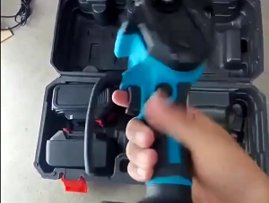 AHH mini chainsaw 8inch cordless chainsaw 2 baterai gergaji listrik multifungsi genggam 19800W gergaji elektrik pemotong kayu