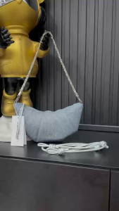 Túi xách tay đeo chéo nữ Size : 21cm*8cm*13cm