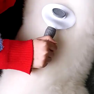 หวีกำจัดขน หวีสุนัข หวีแปรงขนสัตว์เลี้ยง ที่แปรงขนสุนัข แมว มีปุ่มกดเพื่อดันขนออก ทำความ