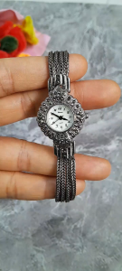 Đồng hồ nữ lamue dạng lắc đeo tay phong cách cổ điẻn second hand- đã qua sử dụng