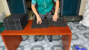 Tấm vỉ thoát nước ngầm 330x330x30mm: 9 tấm/m2 chống ngập úng mái sân vườn và bồn cây trồng sân thượng chịu lực tốt độ bền cao.