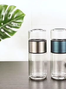 High-end double-layer tea and water separation glass cup transparent for brewing tea with filter portable water cup