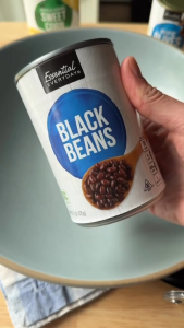 Đậu Đen Đóng Hộp Essential Everyday Black Beans Seasoned Hộp 425g (15 Oz.)