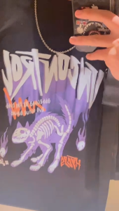 KAOS DISTRO DINOSAURUS PURPLE BAJU UNISED PRIA & WANITA BISA COD ATASAN DISTRO UNCONTROL LENGAN PENDEK