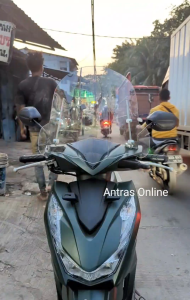 Visor Windshield Universal Warna-Warni untuk Motor Matic Bebek - Aksesoris Motor Stylish