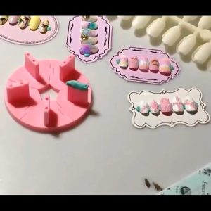 กาวดินน้ํามัน กาวหมากฝรั่ง สําหรับแปะเล็บปลอม ดึงออกได้ (มี2รุ่น กดเพื่อเลือกสินค้า)