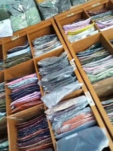 Kemeja Lengan Panjang Polos Gus Iqdam Halus Adem