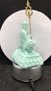 Địa tạng cưỡi đế thính địa tạng cưỡi linh thú 11cm-Nhiều màu sắc). Trang trí trên ô tô tiểu cảnh bonsai ghép lũa để bàn trà phòng khách bàn làm việc thờ thần tài…
