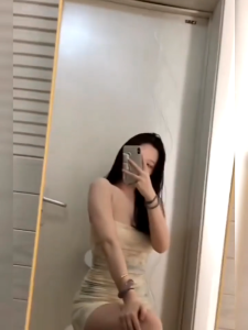 MOK กระจกเต็มตัว ขนาดจริง150-185CM ร่างกายเต็มรูปแบบ กระจกยาว พร้อมขาตั้ง กระจกตั้งพื้น สามารถแขวนผนัง พานท้ายไม้สวยๆ Mirrorค่าชดเชยความเสียหาย