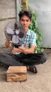 Quạt Tích Điện 8 inch 2 tốc độ không quay được Chân Pin Phổ Thông Bảo Hành 6 Tháng Quạt Điện Cho Không Gian Nhỏ Quạt Tích Điện 4 Cánh Tiện Lợi - Lazada