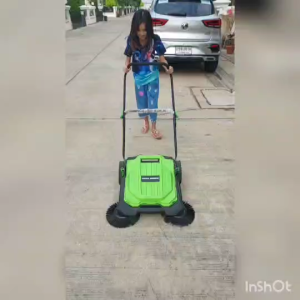 SK-12 Sweaper รถกวาดพื้นเก็บใบไม้ ไม่ใช้ไฟฟ้า-น้ำมัน เหมาะสำหรับพื้นเรียบๆ เช่นพื้นปูน พื้นกระเบื้อง