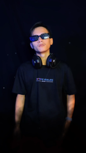 Kaos HTTPS Rules Cyber Mecha Model Esport Series
