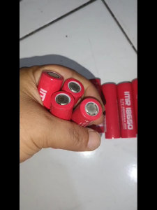 BATRE LI-ion 18650 BATERAI SENTER MAINAN ANAK DLL IMR 18650 3.7V 3000mAh Warna Merah