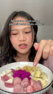 [BEST SELLER] URSNACKS Bundle Of 3 - Freeze Dried Keripik Sehat Durian + Mango + Strawberry