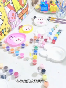 Sanrio Plaster Doll Childrens Coloring Painting Creative DIY Painted Plaster Doll Coloring Kids Educational Toys Kuromi