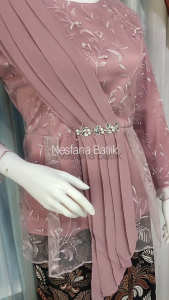 Kebaya Couple Amalia: Baju Kebaya Wisuda Tunangan Lamaran Terbaru 2024
