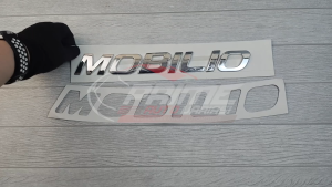 Emblem Kap Mesin Mobilio