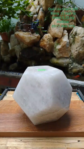 Quả Cầu 12 Mặt Quả Cầu Đa Giác 12 Mặt Thach Anh Trắng tự nhiên loại lớn (525 kg) - Đá Phong Thủy